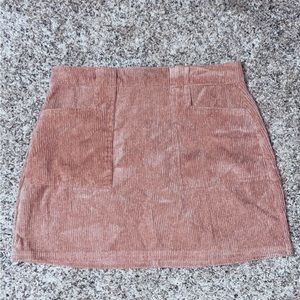 Pink velvet like material skirt with pockets